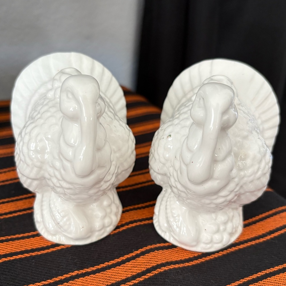 Vintage Jay Imports Ceramic Turkey Salt And Pepper Shakers